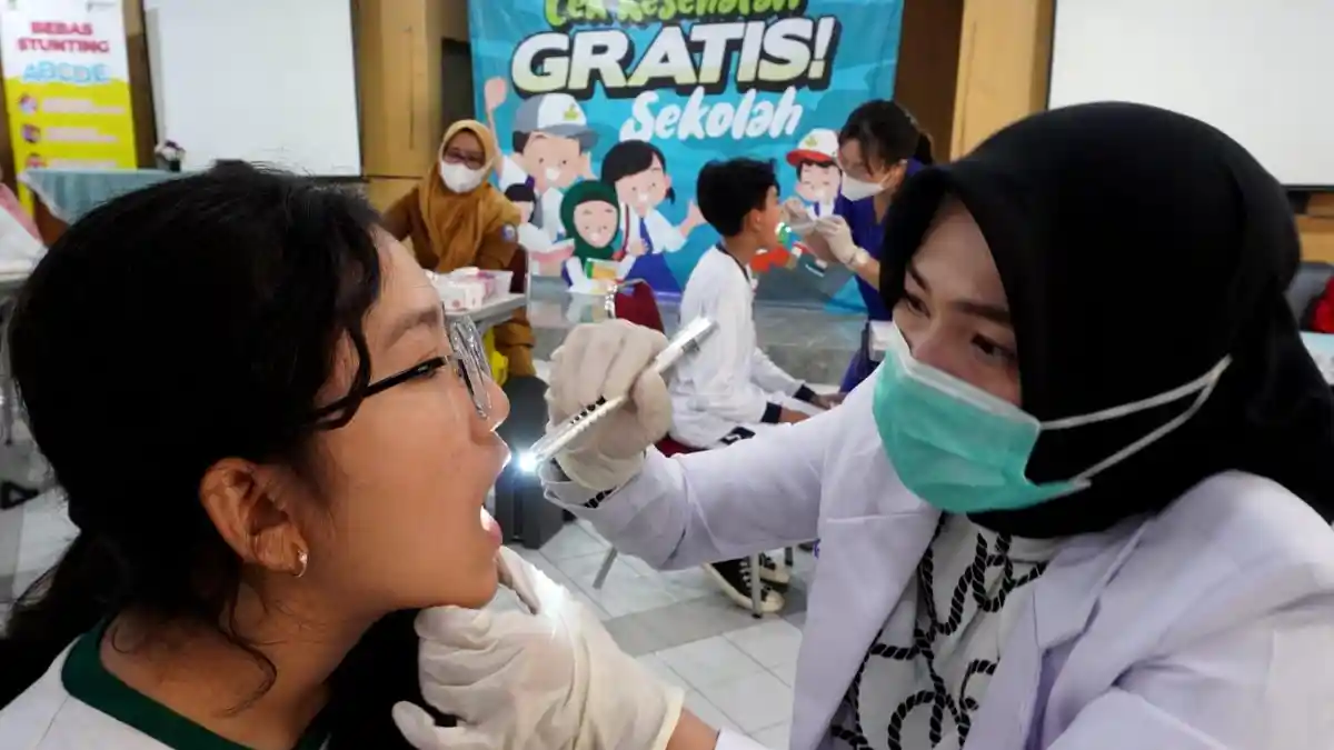 Cek Kesehatan Gratis di SMPN 5 Bandung