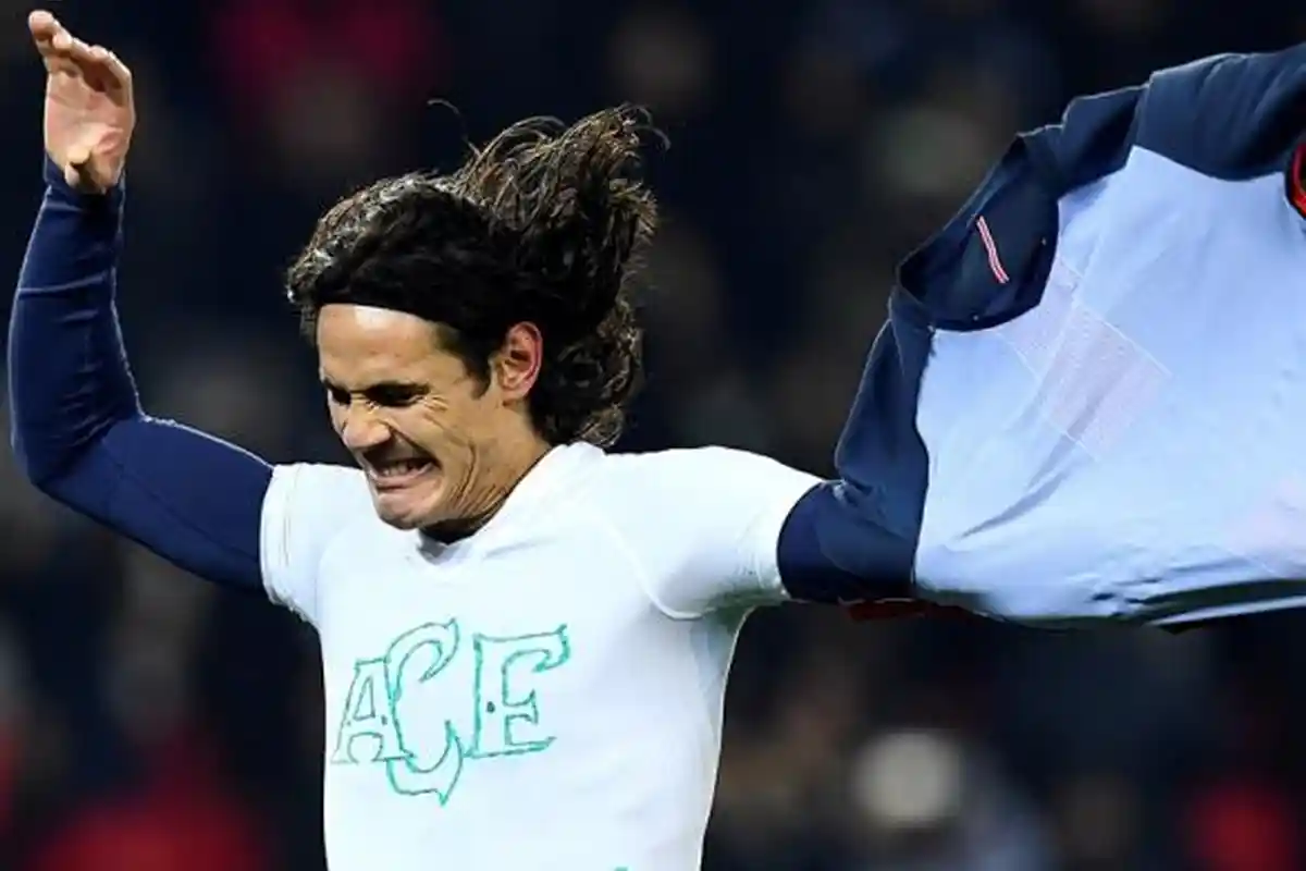 Baru Berlangsung 7 Menit, Sundulan Cavani Membuat Uruguay Unggul 1-0 Portugal
