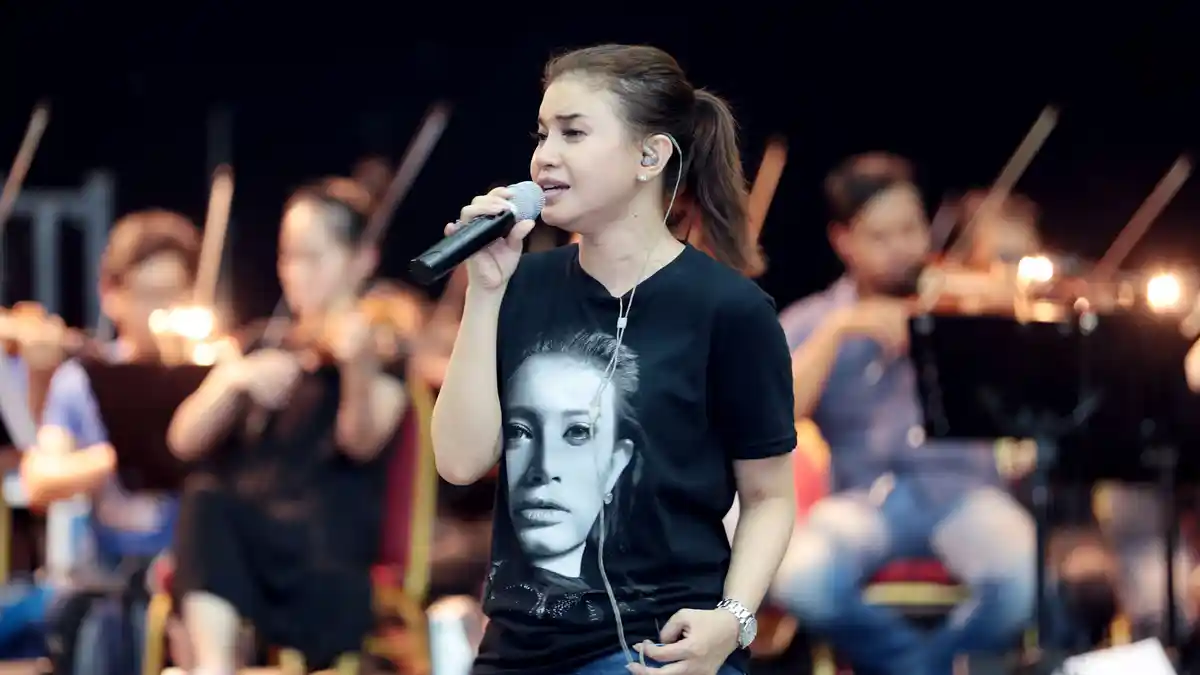 Konser ke-2 Rossa, The Journey Of 21 Dazzling Years