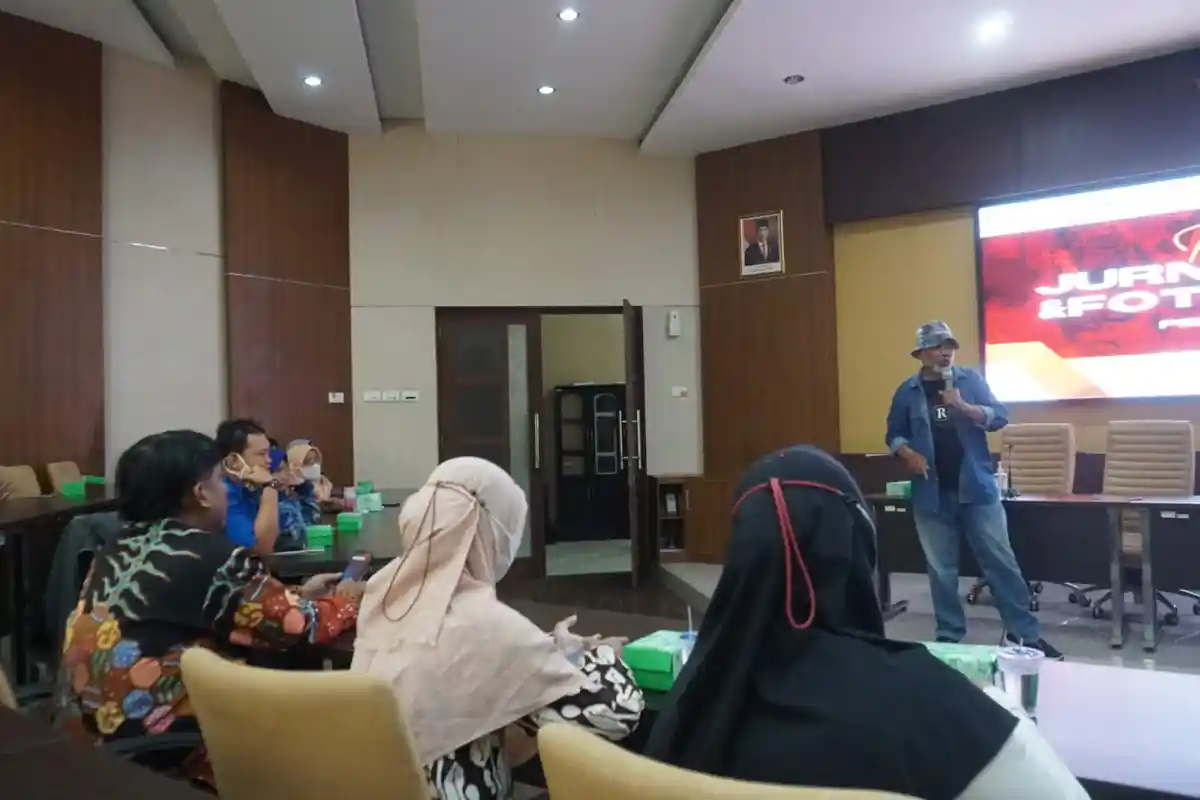 Adakan Pelatihan Jurnalistik, Sekda Kota Pekalongan Ingatkan Kode Etik dan UU Pers