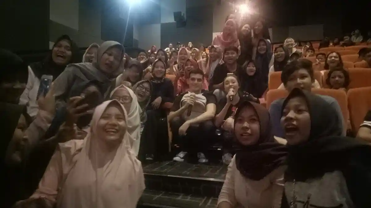 Cerita Ciccio Manassero Kerja Bareng Sutradara Kimo Stamboel dalam Film DreadOut