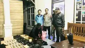 Polisi-Sita-Ratusan-Botol-Ciu-di-Rumah-Kontrakan-di-Ngaglik.jpg