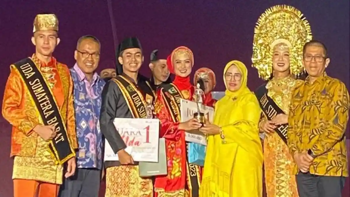 Uda Solok dan Gadih Bukittinggi Raih Juara 1 Uda Uni Duta Wisata Sumatera Barat 2023