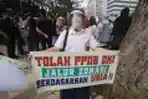 Aksi Orang Tua Siswa Tolak PPDB Berdasarkan Usia