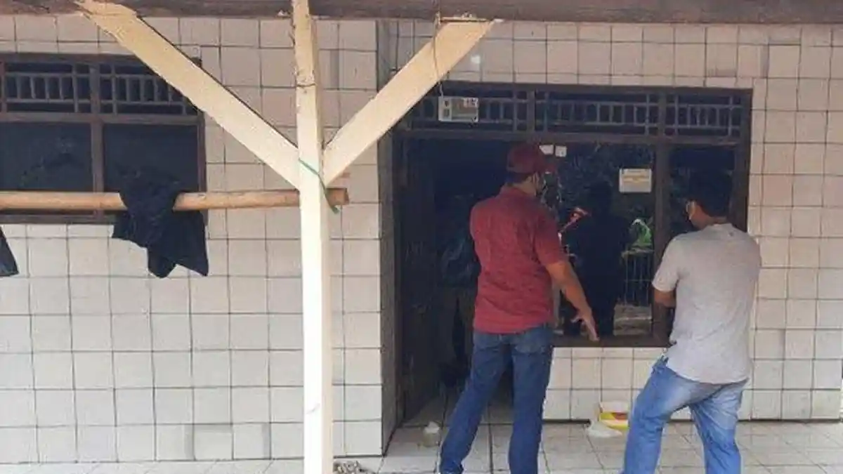 Rintihan di Rumah Kontrakan Buat Warga Nekat Dobrak Pintu, Kondisinya Bikin Syok