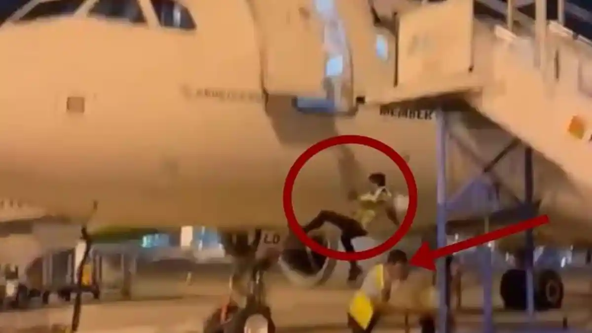 Petugas Bandara Soetta Terjatuh dari Pintu Pesawat, Kondisinya Memprihatinkan