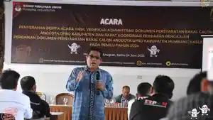 KPU-Humbahas-Binsar-sampaikan-hasil-verifikasi.jpg