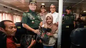 Pj-Gub-Pangdam-dan-Kapolda-tinjau-Pelabuhan-Ulee-Lheue.jpg