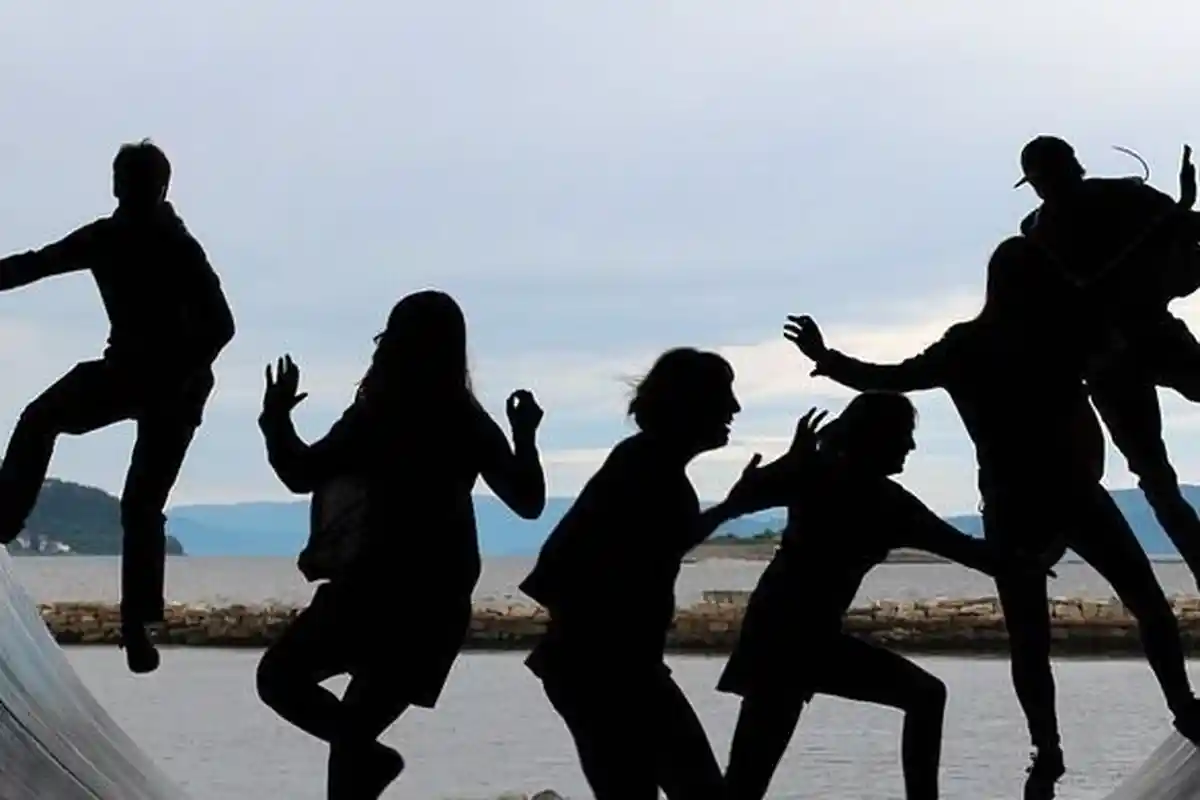 5 Zodiak yang Paling Setia Sama Sahabatnya, Salah Satunya Virgo, Kamu Termasuk Nggak?