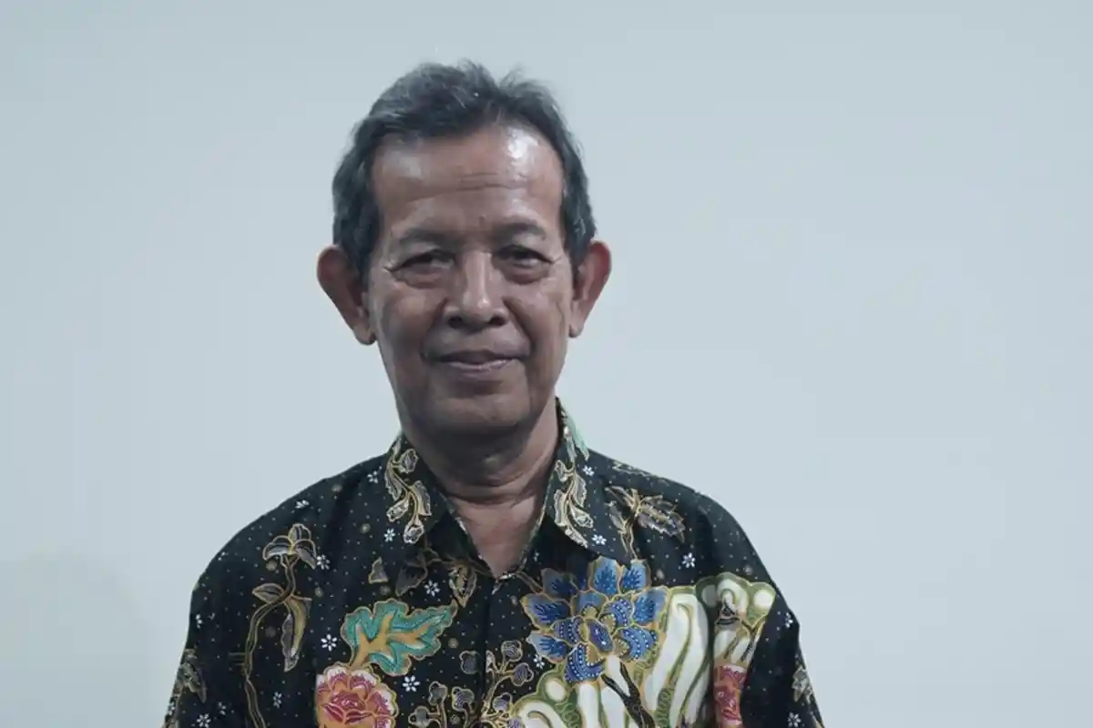 Ledekan dari Teman Motivasi Rustono Jadi Profesor