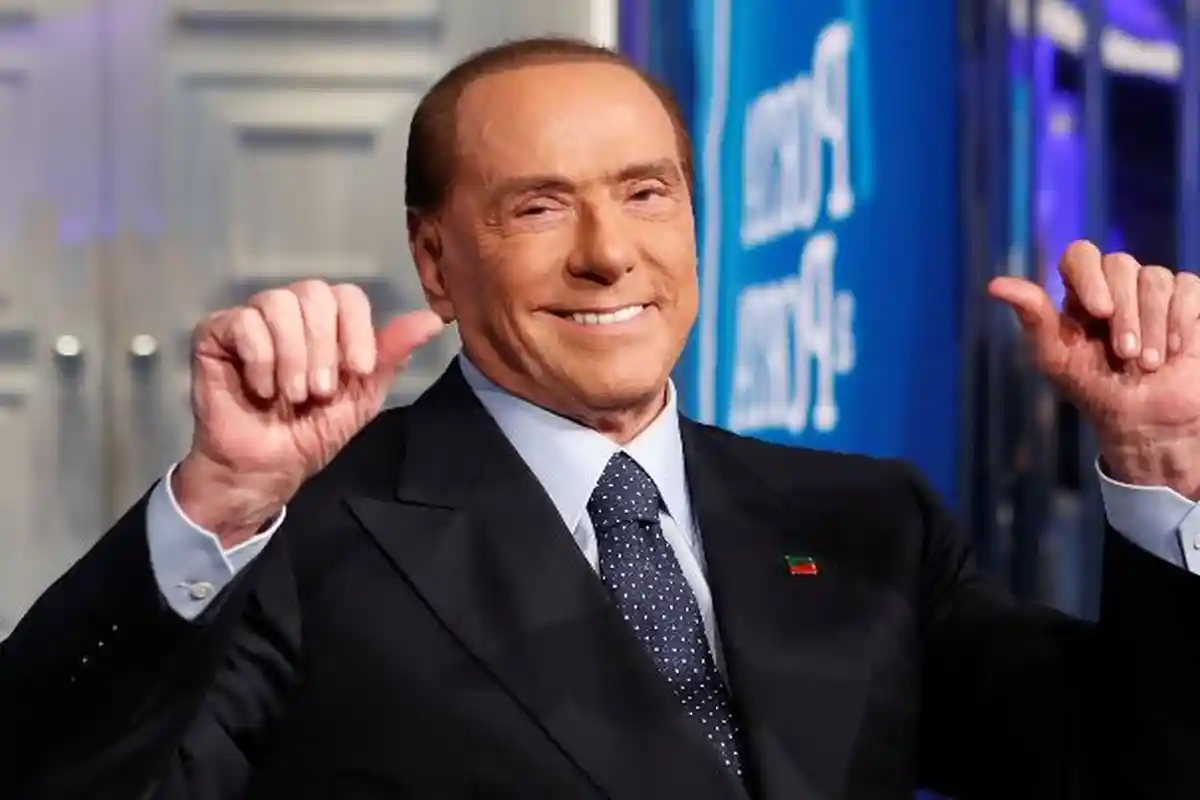 BREAKING NEWS - Silvio Berlusconi Mantan Presiden AC Milan Meninggal Dunia