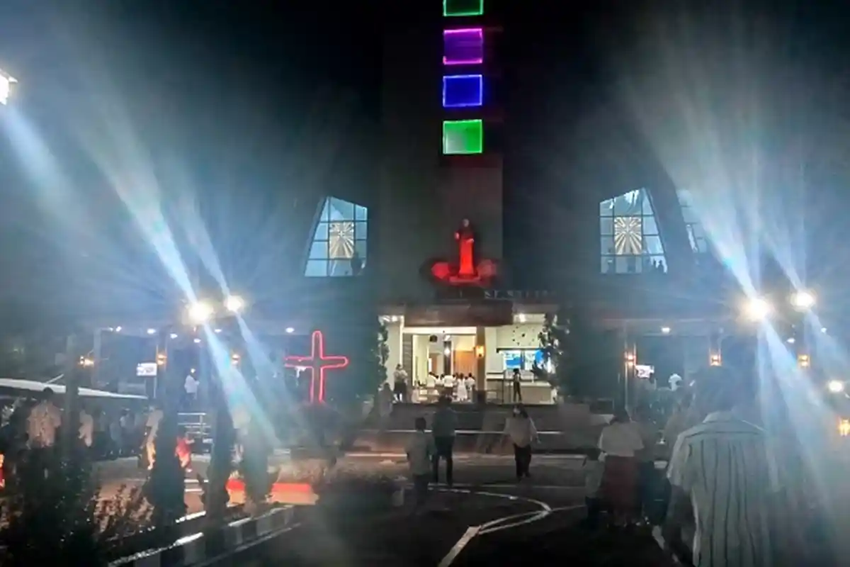 Misa Kamis Putih di Mimika Papua: Memberi Cinta kepada Orang Lain, Hidup Kita Jadi Bahagia