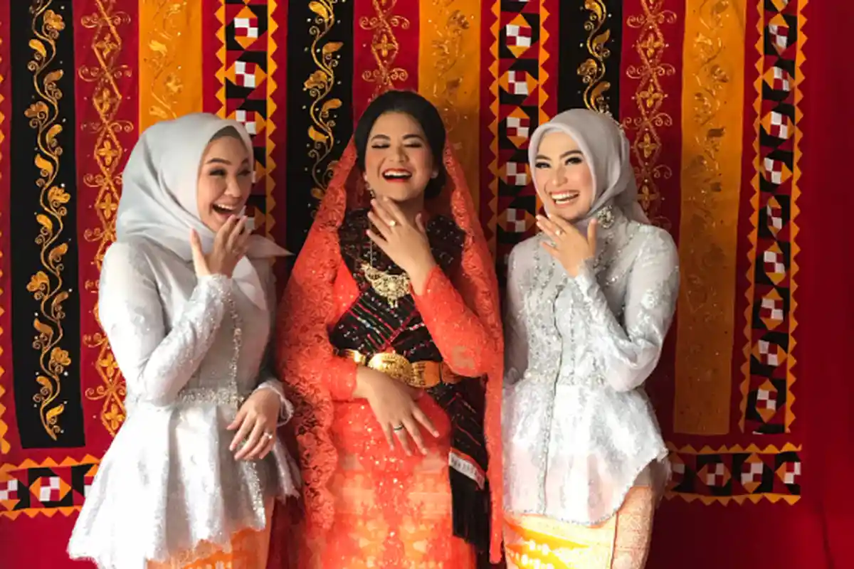 6 Potret Inge Amelia Nasution, Ipar Kahiyang Ayu yang Tak Kalah Menawan