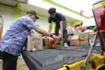 AXA Mandiri Bantu Korban Gempa Cianjur