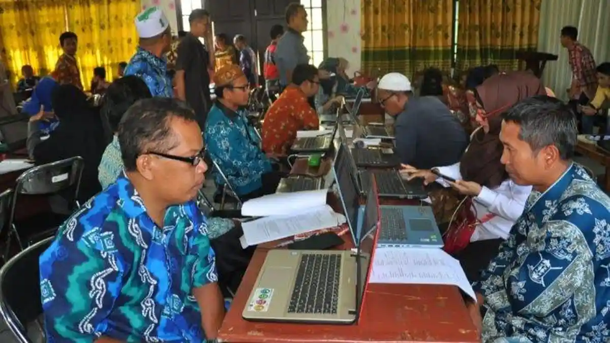 450 Guru PAI Kapuas Ikuti Ujian Pemetaan Komptensi Online