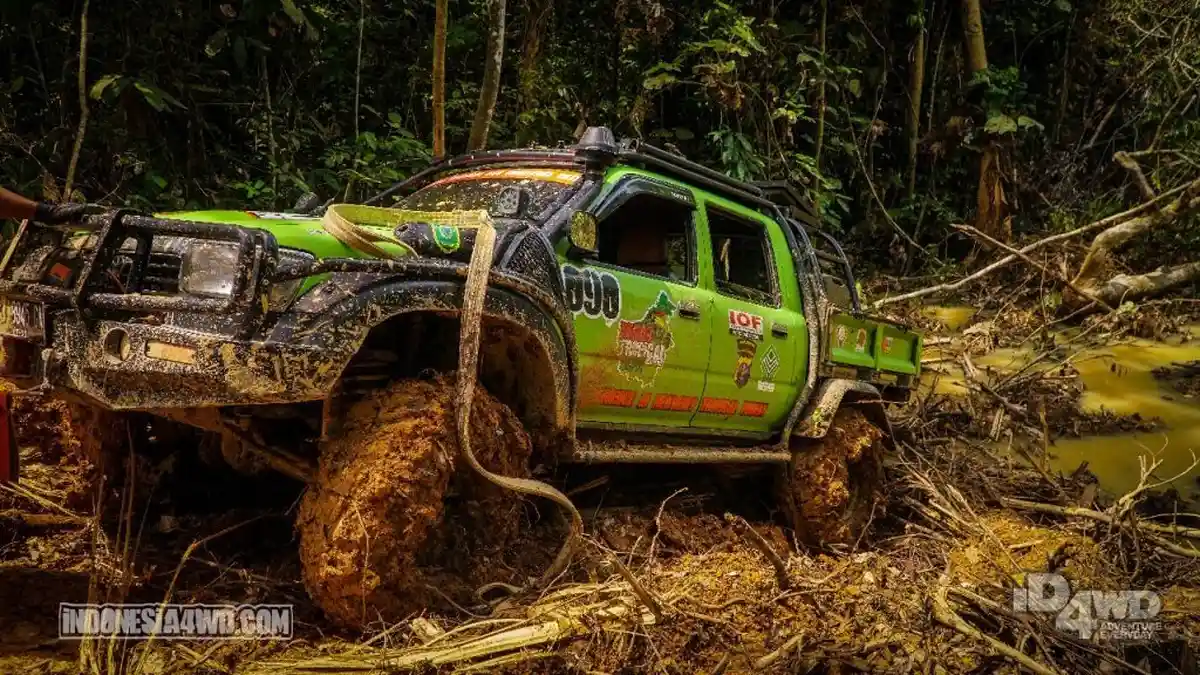 85 Off-Roader Tantang Hutan Kalimantan Berau Tropical Challenge 2018 Resmi Dibuka