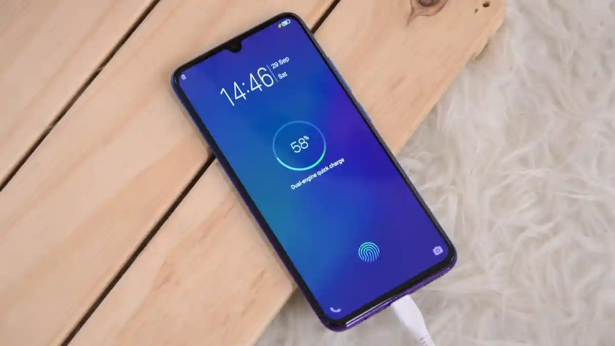 Pentingkah Menggunakan Adaptor Asli Ketika Mengisi Daya Smartphone?