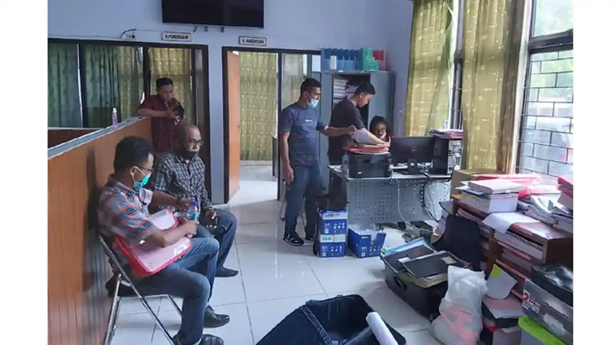 Jaksa Temukan Blanko Kosong Tiga Jam Geledah Rumah Adam Djudje