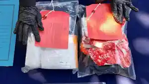 sabu-sabu-2-Kg-Jawa-menuju-Bali-Kurir-dan-barang-bukti-diamankan-di-Pelabuhan-Ketapang.jpg