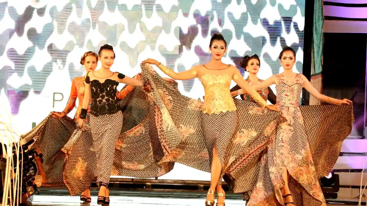 Ketua DPR RI dan Kepala Bekraf Hadiri Banyuwangi Batik Festival