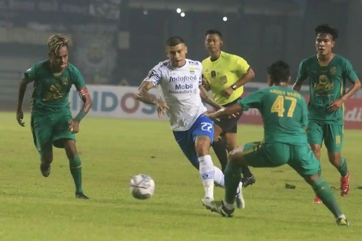 HASIL SKOR Persebaya vs Persib 1-3: Ciro Alves Nyekor, Bajol Ijo Telan Kekalahan di GBLA