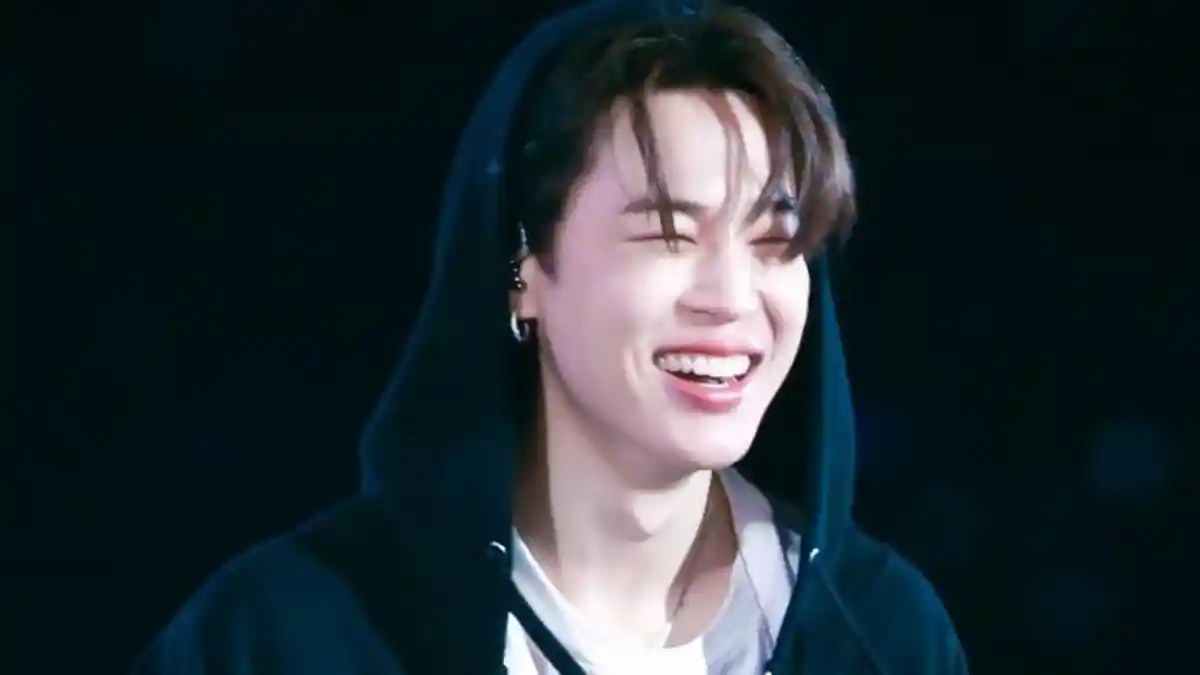 Jimin BTS Terlalu Bersemangat Saat Bawakan Koreografi hingga Kepalanya Membentur Lantai