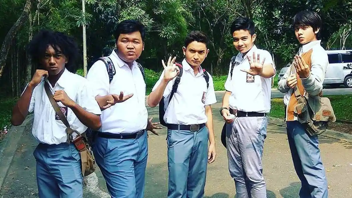 Keisengan Para Pemain Roman Picisan The Series di Lokasi Syuting Ini ...