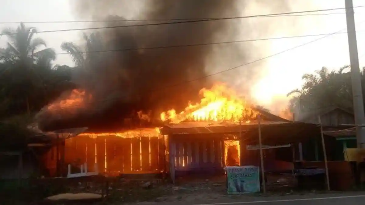 Jelang Berbuka Puasa, 3 Rumah di Siompin Aceh Singkil Ludes Dilalap Api