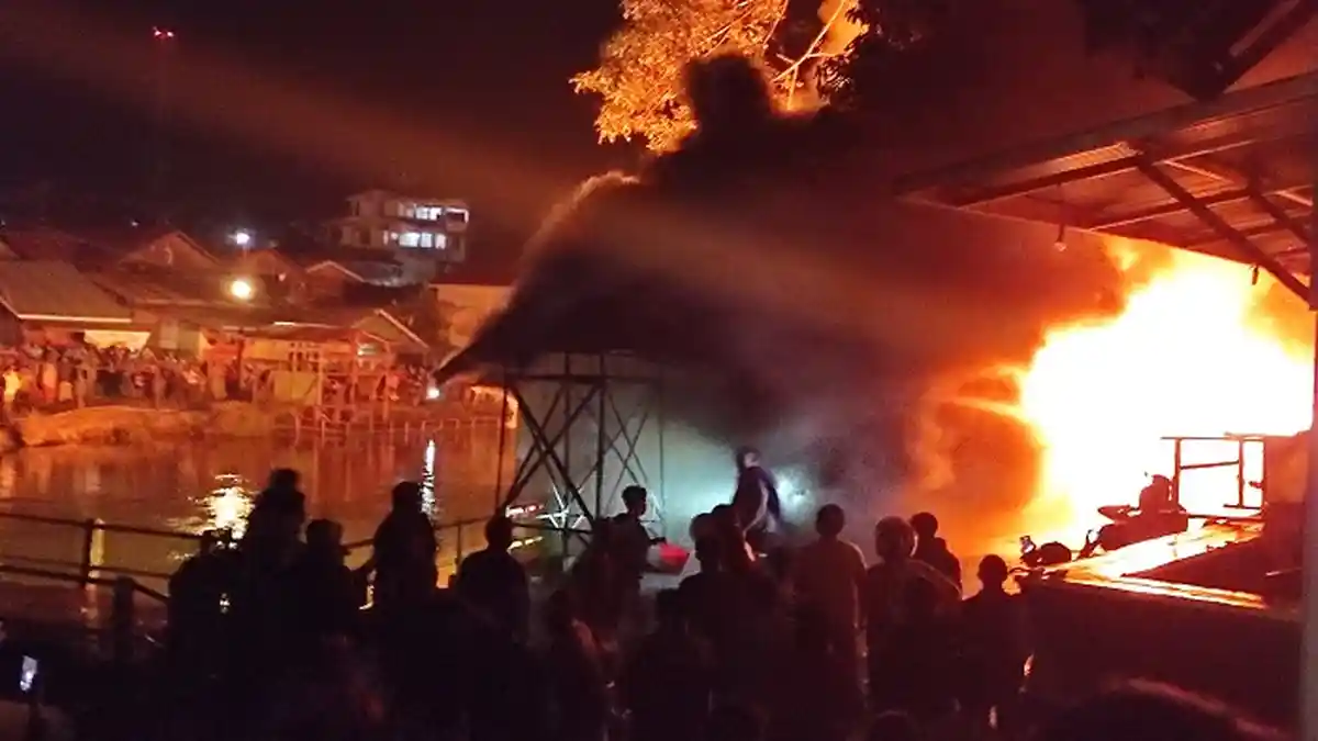 Meunasah Perempuan di Kampung Takengon Timur Hangus Terbakar