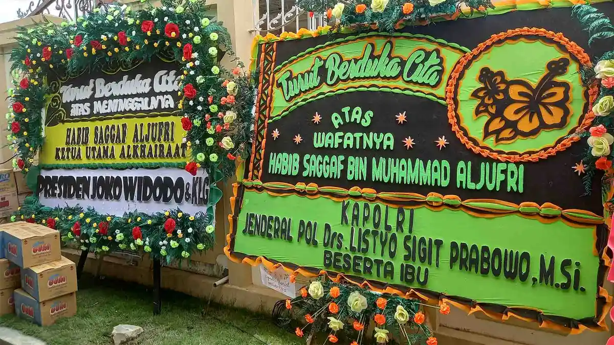 136 Karangan Bunga Hiasi Lorong Menuju Rumah Duka Habib Saggaf Bin Muhammad Aljufri