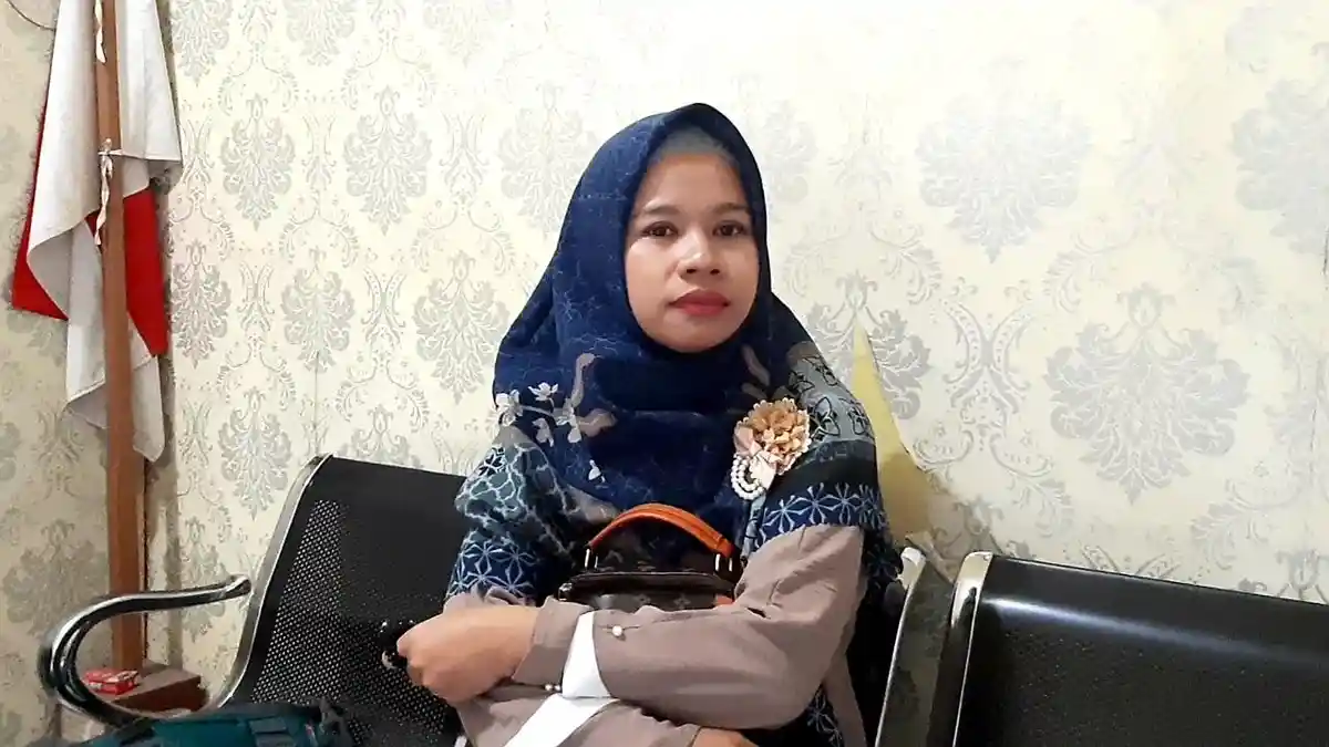 Jeritan Hati Istri Haryono Dengar Vonis 8 Tahun Suami oleh Hakim, Yuliani: Pasrah dan Berdoa