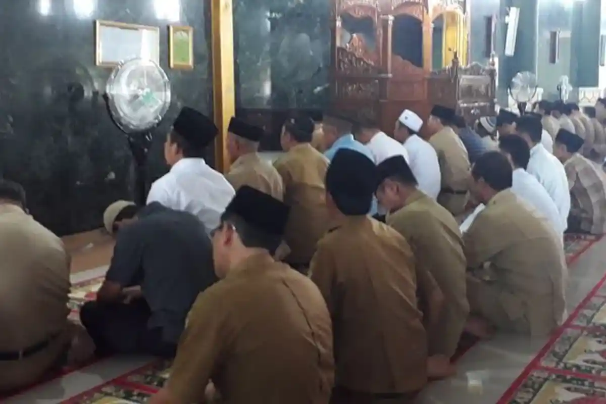 Akan Disiksa dengan Menelungkupkannya di Atas Wajah Dalam Neraka Jahannam, Ini Rahasia Sholat Subuh