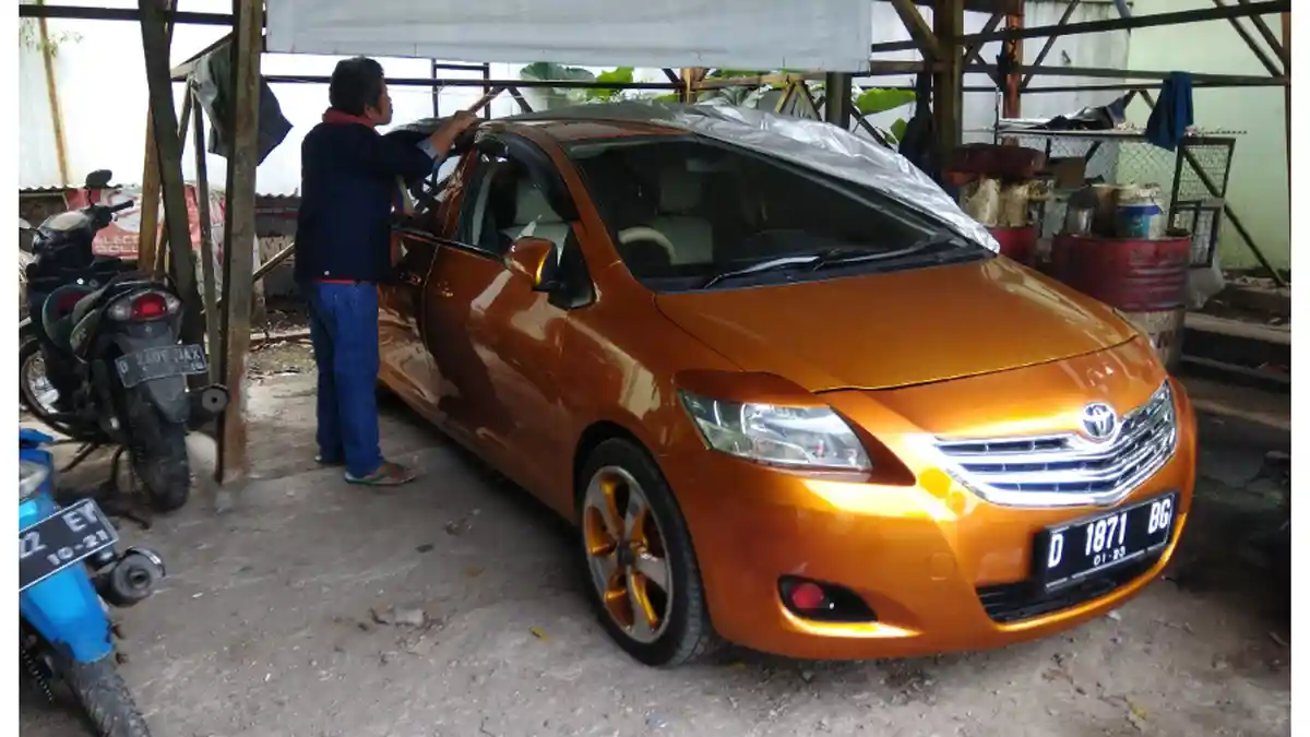 Unik, Mobil yang Viral di Media Sosial Ini Miliki Dua Kemudi dan Dua Muka