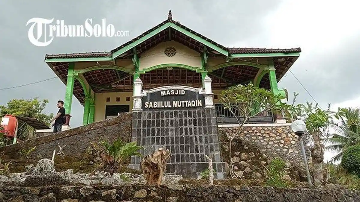 Kitab Kuno Masjid Tiban di Pracimantoro Wonogiri Ini Tak Boleh Difoto