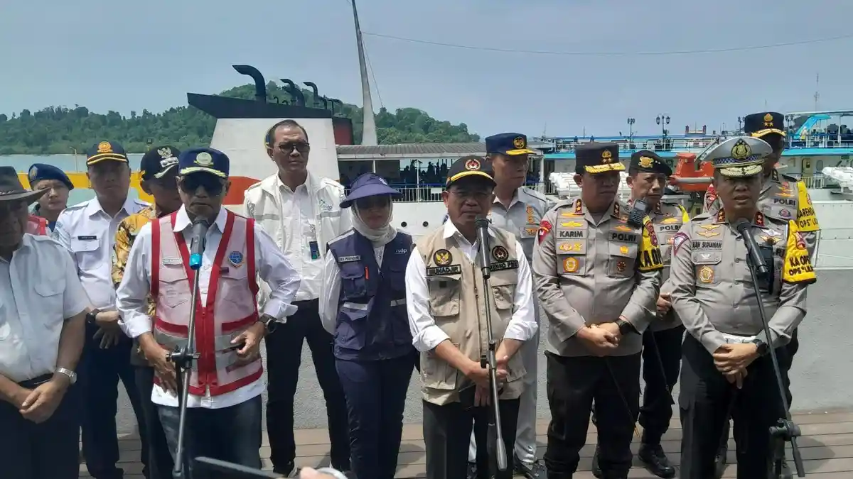 Menko PMK Waspadai Perubahan Cuaca dan Aktivitas Anak Krakatau saat Arus Mudik Libur Nataru 2024