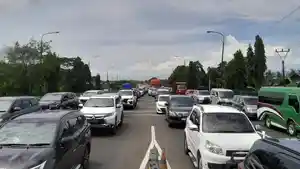 Gerbang-tol-Merak-macet-mudik.jpg