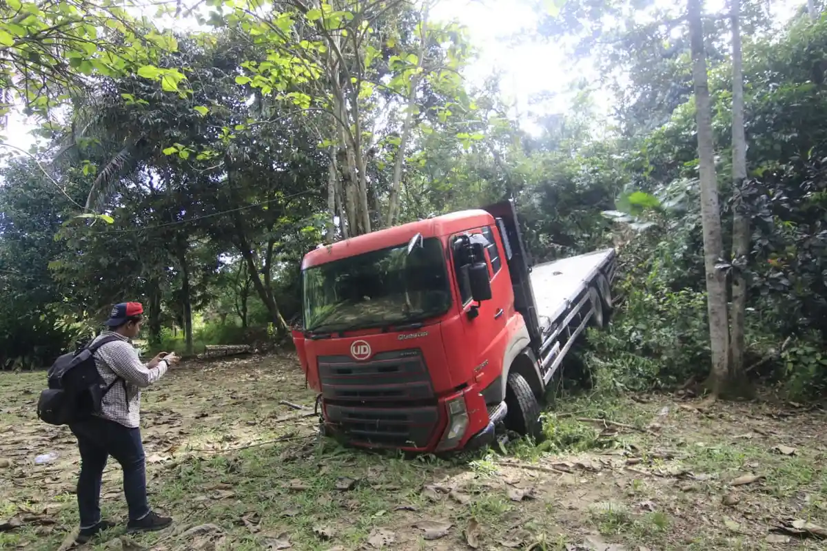 Kecelakaan Maut di Jalan Poros Samarinda Bontang, 2 Motor Adu Banteng dengan Truk, Nyawa Melayang