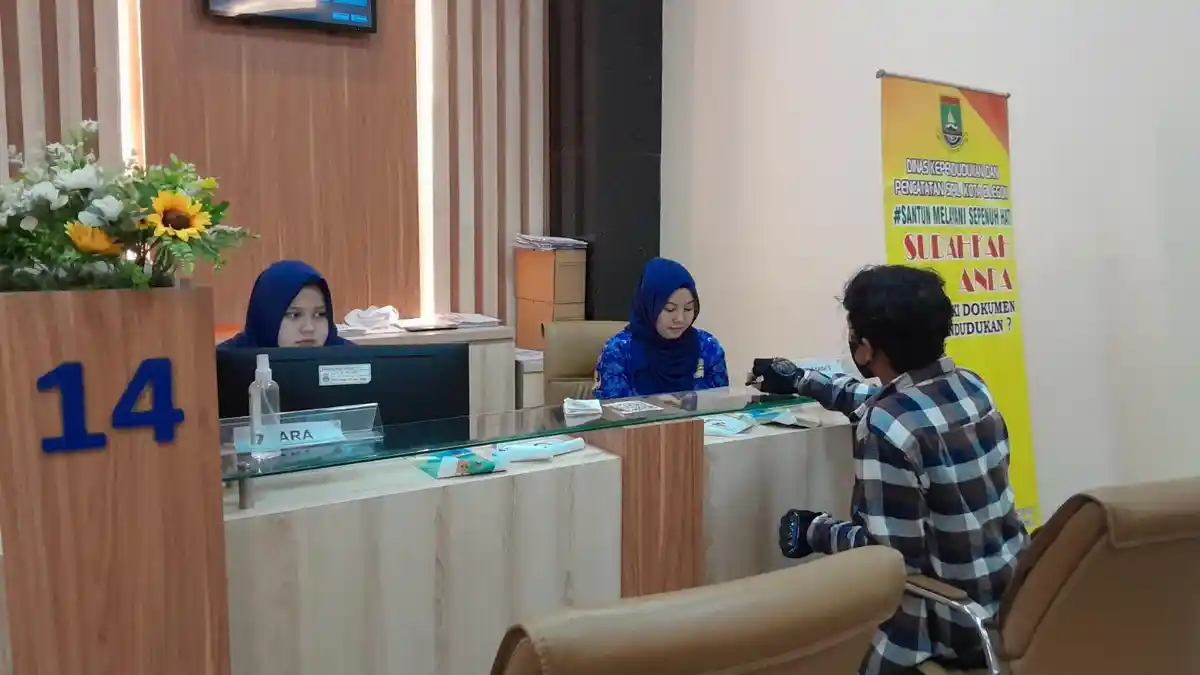MPP Cilegon Kembali Beroperasi Usai Libur Lebaran, Gerai Disdukcapil Banyak Dikunjungi Pemohon