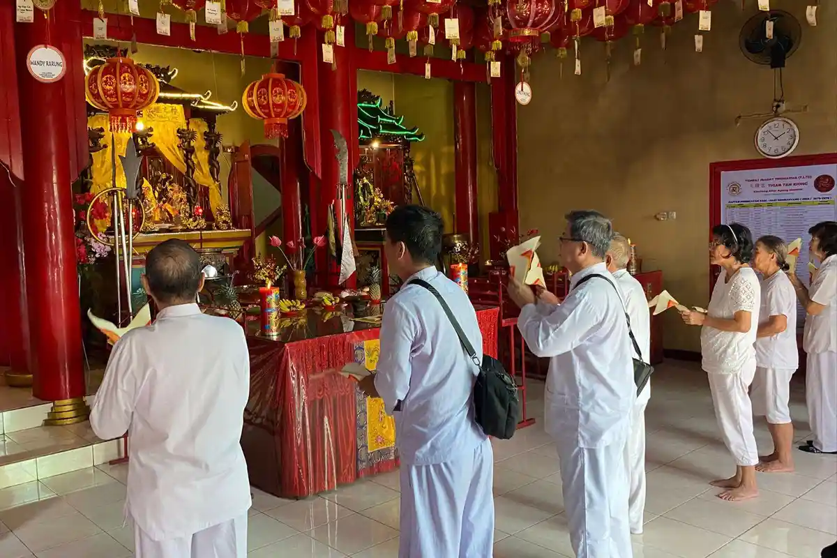 Umat Tridharma Klenteng Altar Agung Manado Akan Sembahyang Sambut Imlek 2025