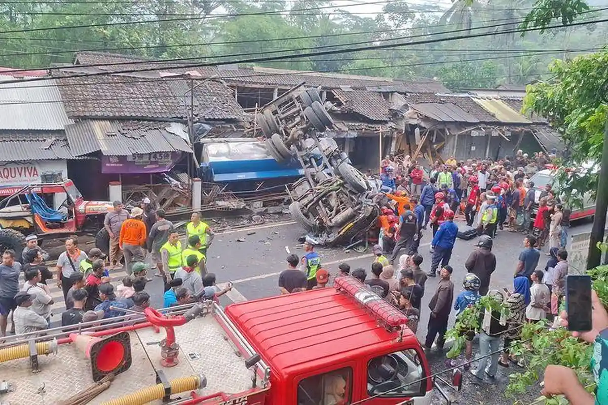 Identitas 4 Korban Kecelakaan Truk Solar di Kalijambe Purworejo: Sutrisno Warga Semarang Meninggal