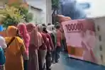 2-Cara-Mudah-Cek-BLT-Kesra-Rp900-Ribu-Cair-Lewat-Bank-Himbara-dan-PT-Pos-Warga-Sudah-Antre.jpg