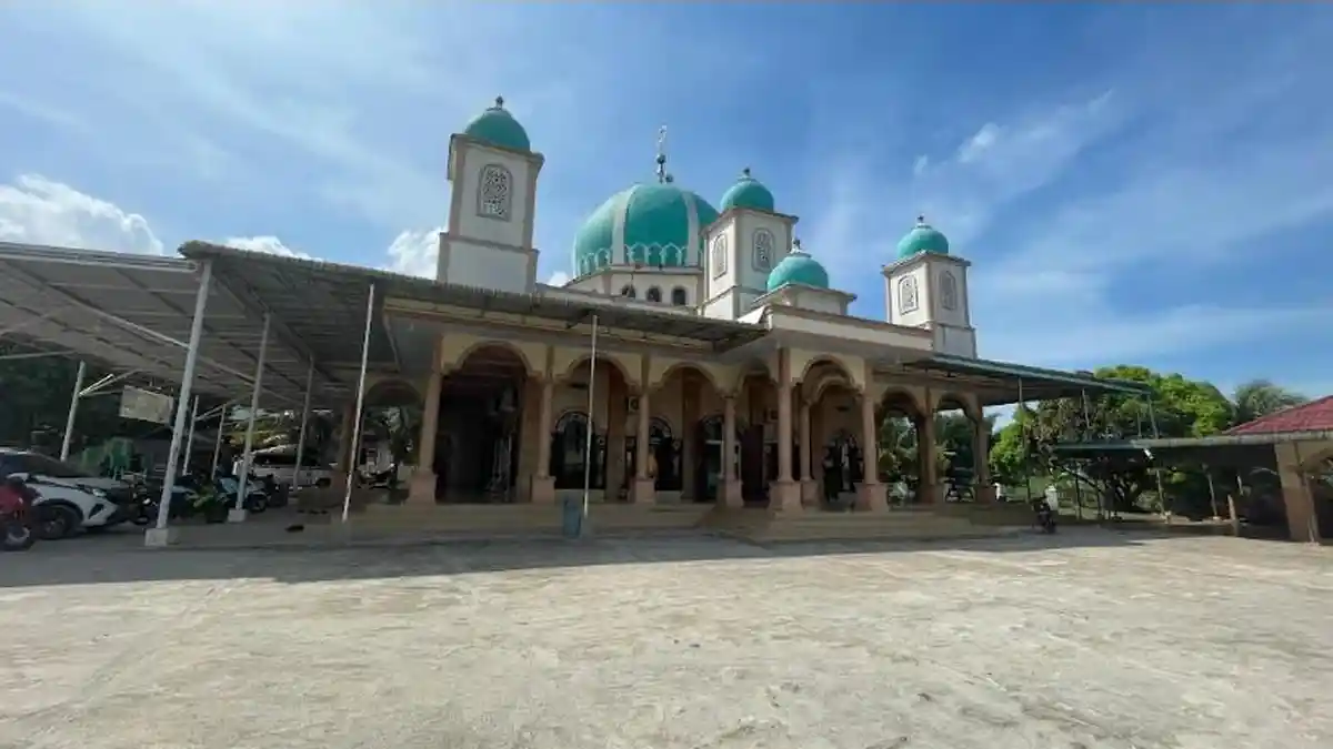 Masjid Raya Petumbukan Deli Serdang, Puluhan Tahun Selalu Sediakan Bubur Lambok saat Ramadhan