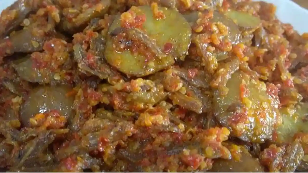 Resep Sambal Jengkol Teri, Rebus Jengkol dengan Garam Sebelum Diolah