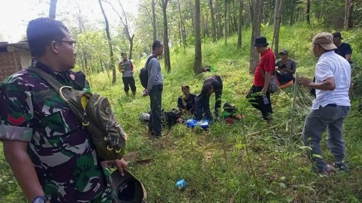 2 Pria dan 1 Wanita di Bawah Umur Sebulan Tinggal di Hutan, Warga Curiga, Akhirnya Digerebek