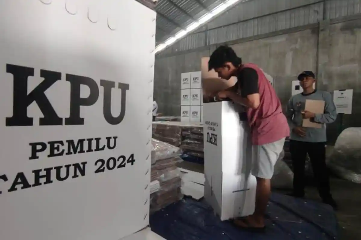 KPU Kota Probolinggo Rakit 3.355 Kotak Suara, Ditargetkan Tuntas Sehari