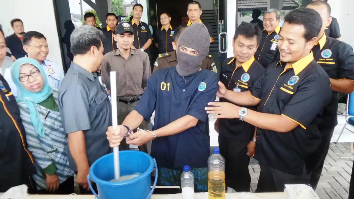 Mendadak, 20 Wartawan Jateng Jalani Tes Urine Sebelum Liput Pemusnahan Narkoba