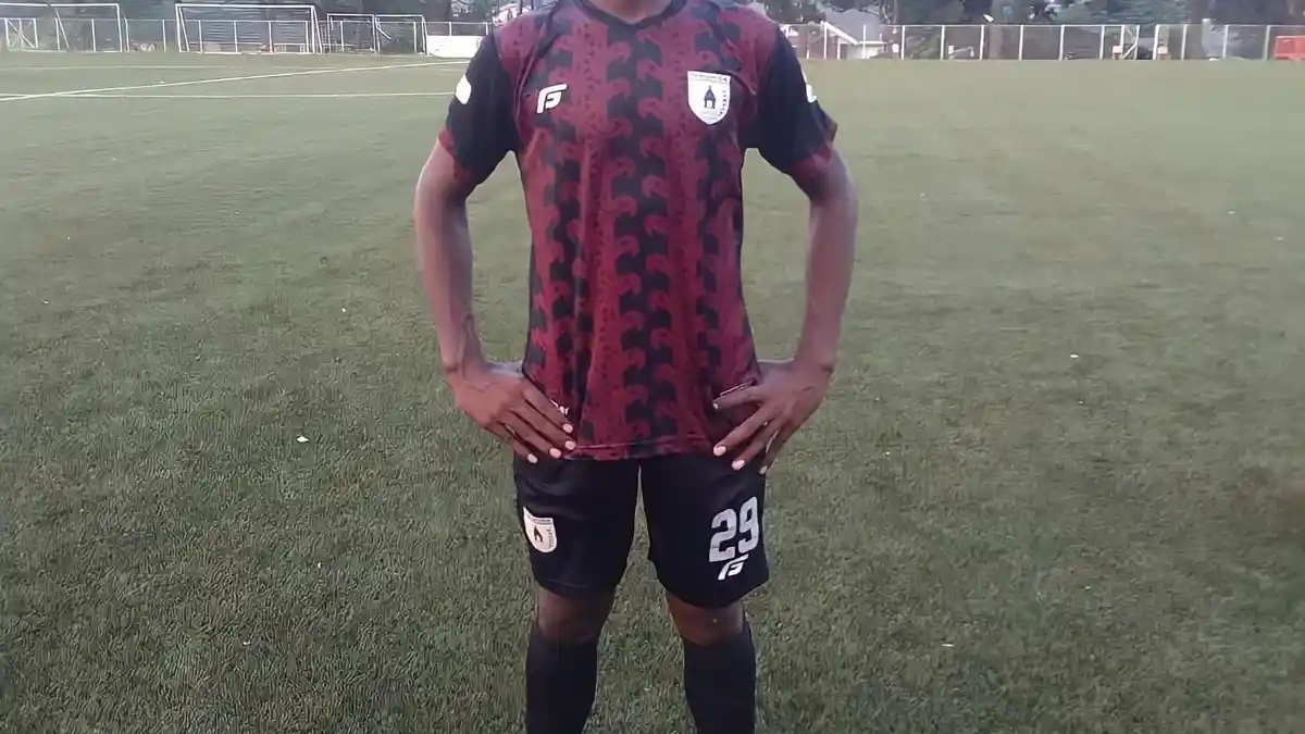 Barnabas Sobor Tembus Timnas, Binaan Persipura Hingga Pernah Magang Di Borneo Fc