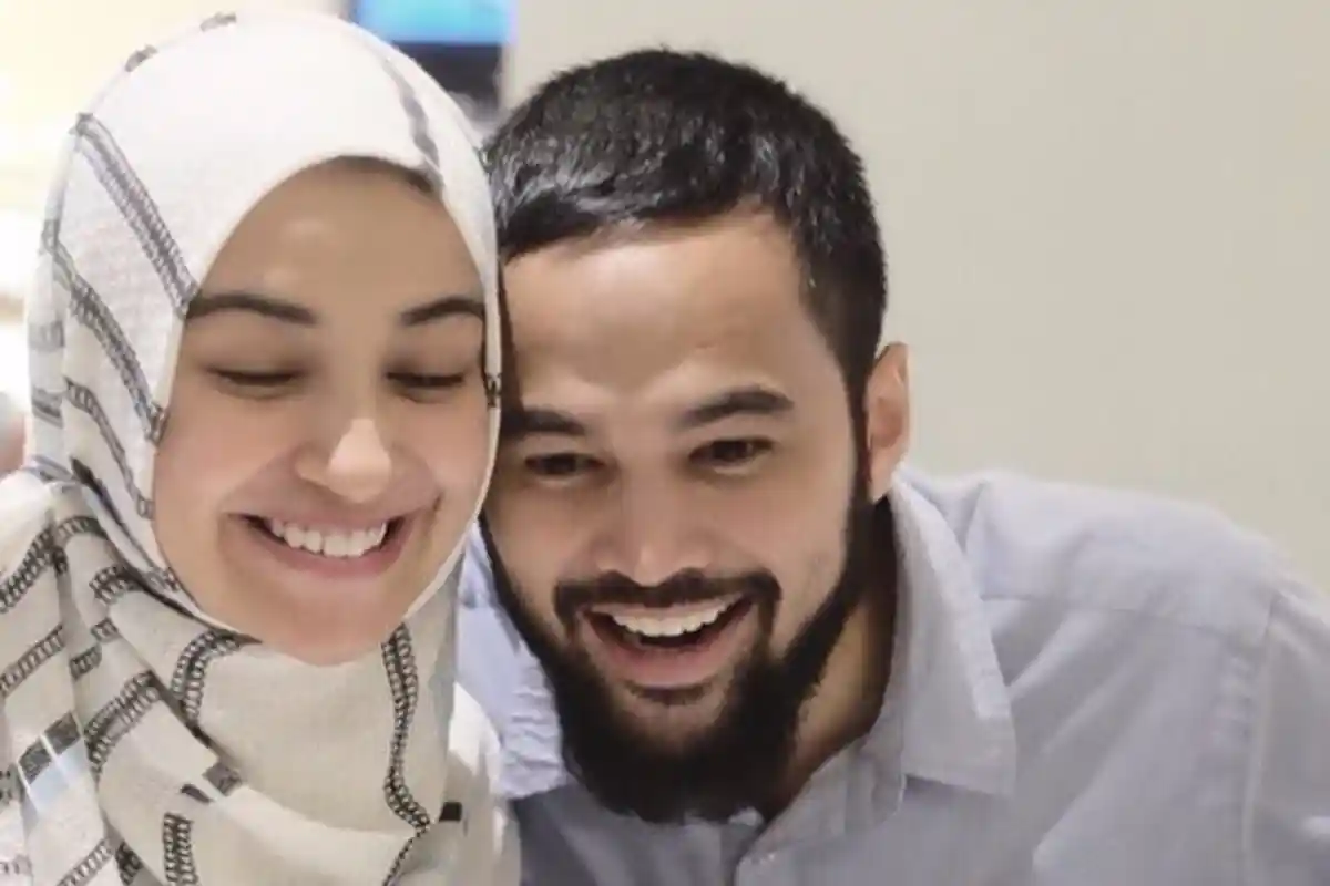 Usai Diterpa Isu Poligami, Begini Perlakuan Teuku Wisnu Pada Shireen Sungkar yang Bikin Meleleh!