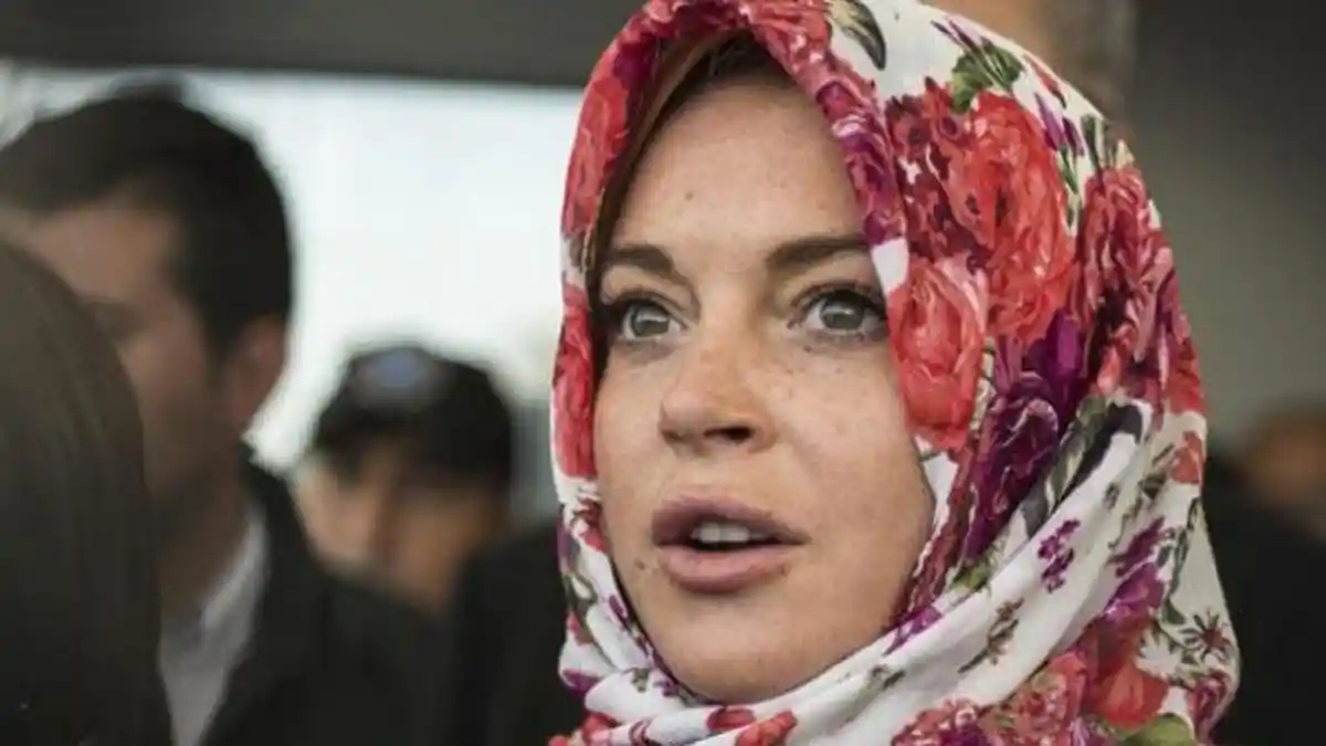 Memperdalam Islam, Aktris Hollywood Ini Bersyukur dan Ucapkan Selamat Ramadan