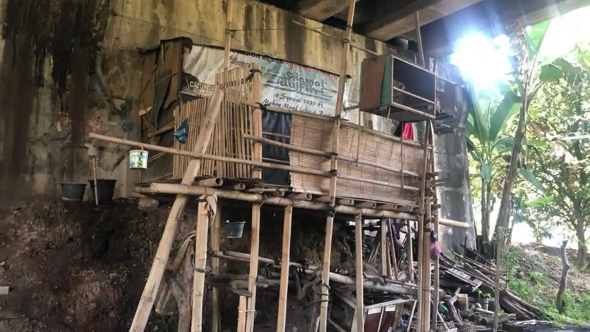 Misteri Sosok Kafid, Dokter Lulusan UI di Kolong Jembatan Demak ...